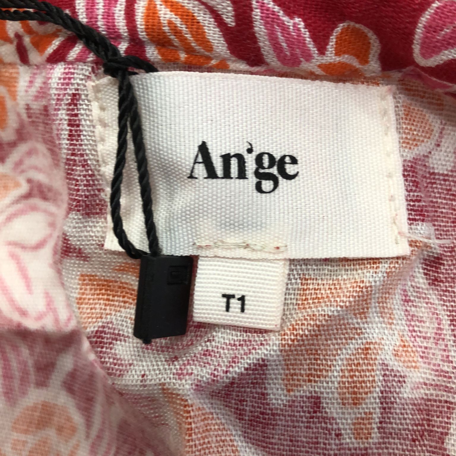 Anǵe