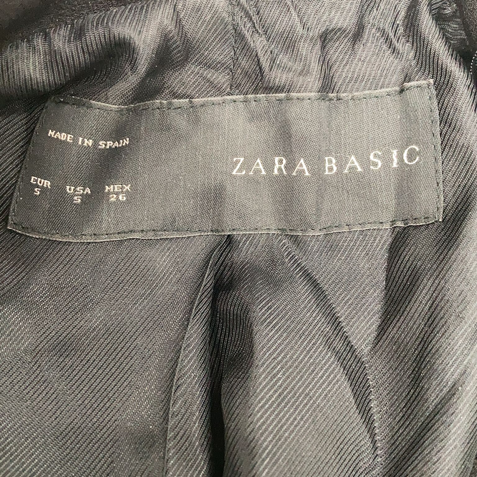 Zara Basic