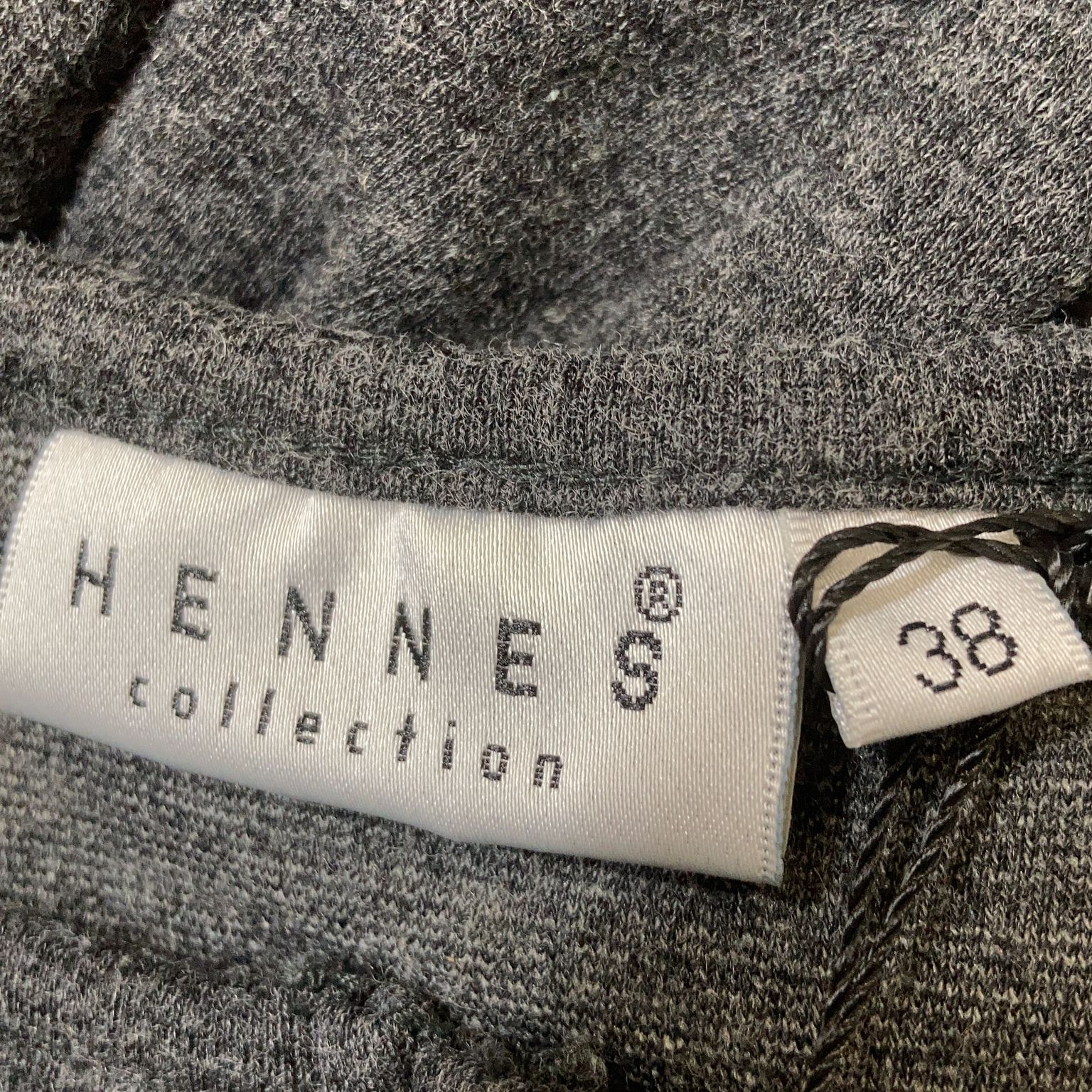 Hennes Collection