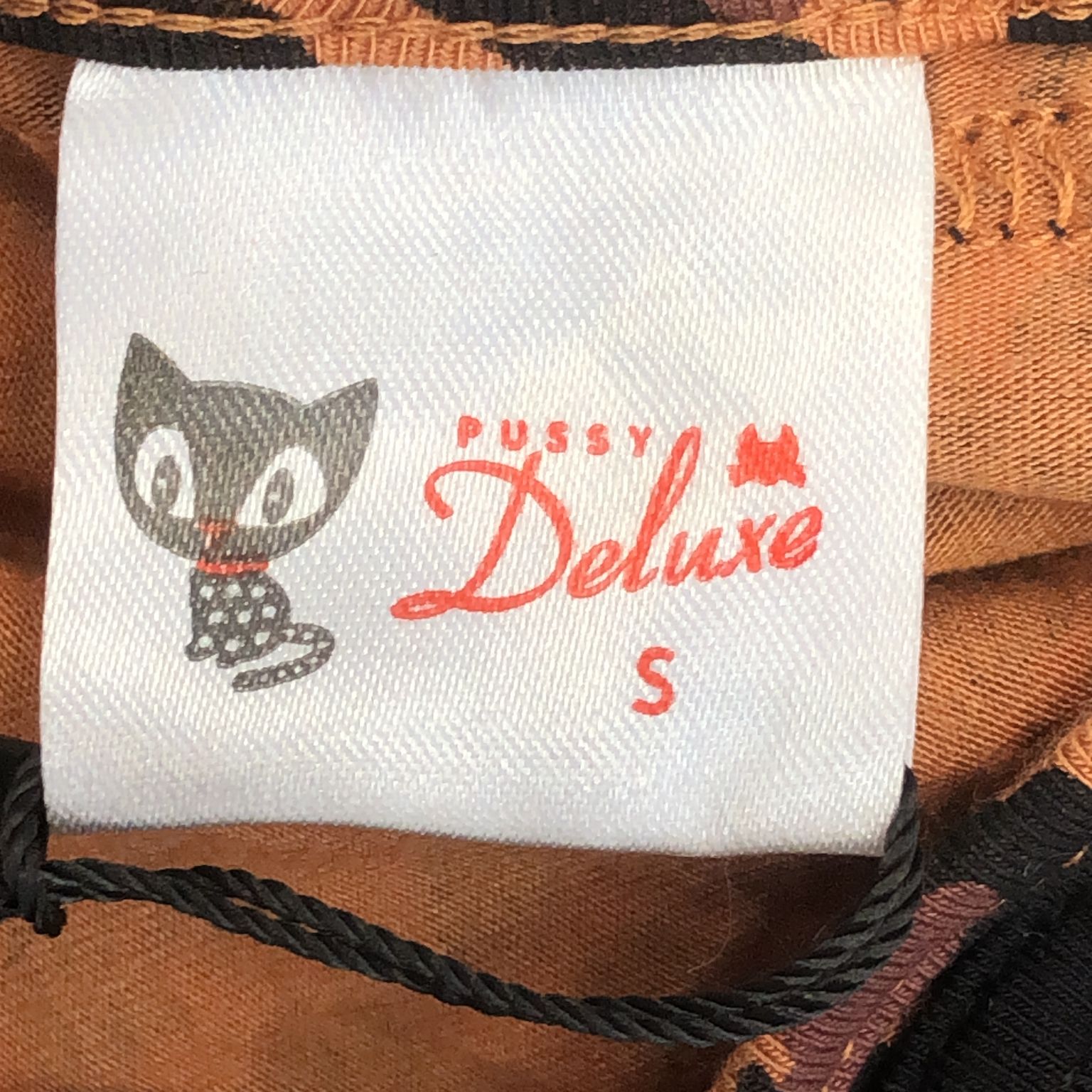 Pussy Deluxe