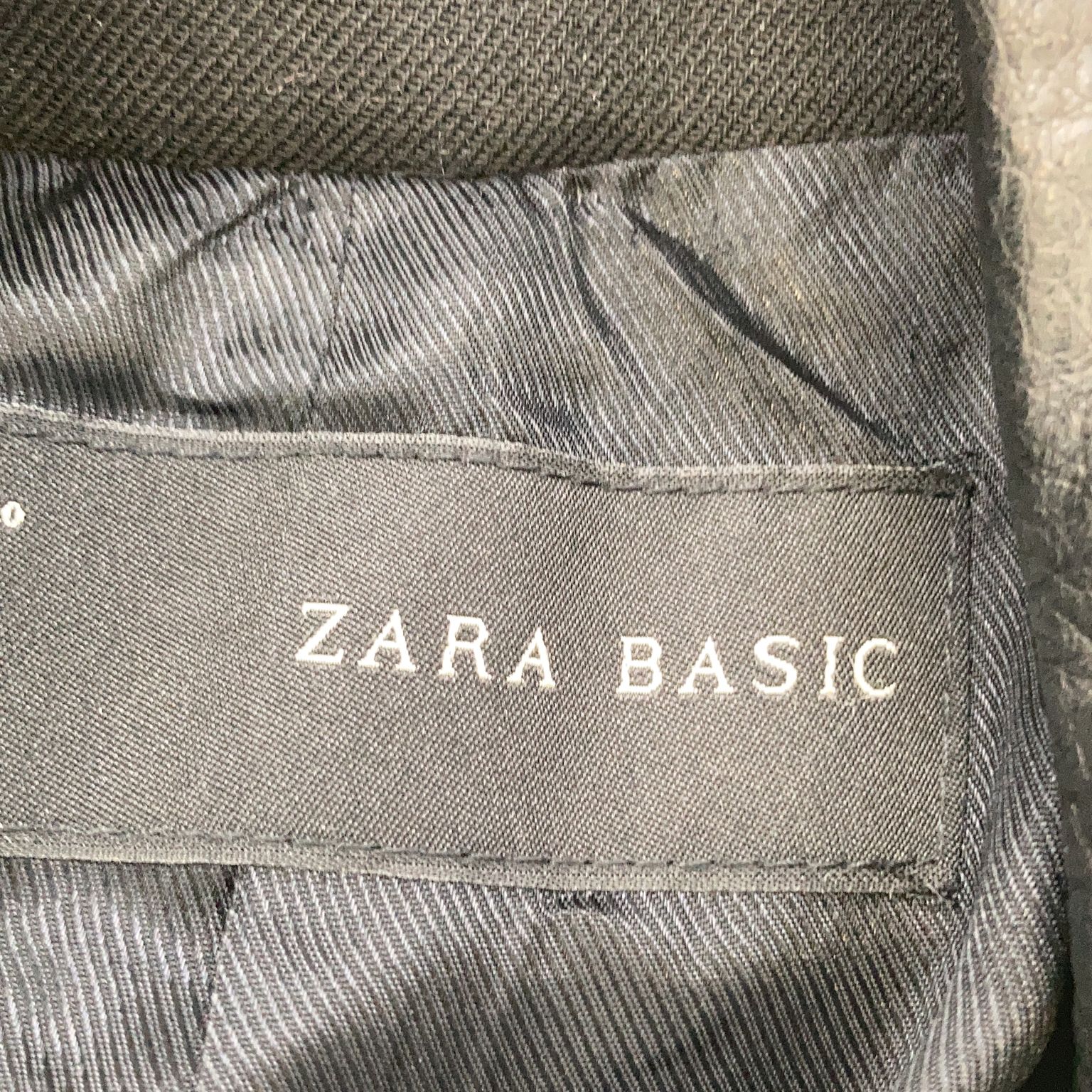 Zara Basic