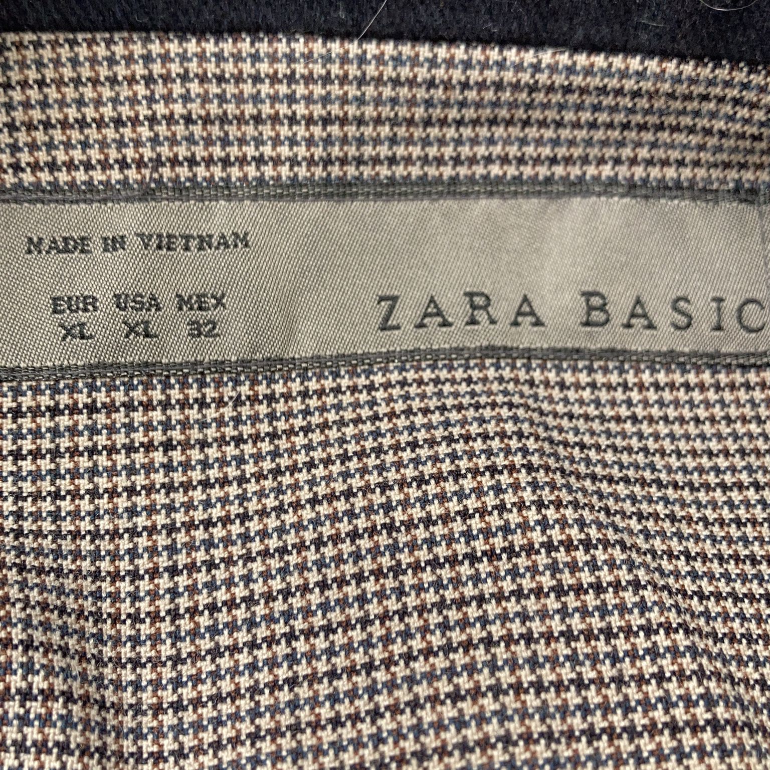 Zara Basic