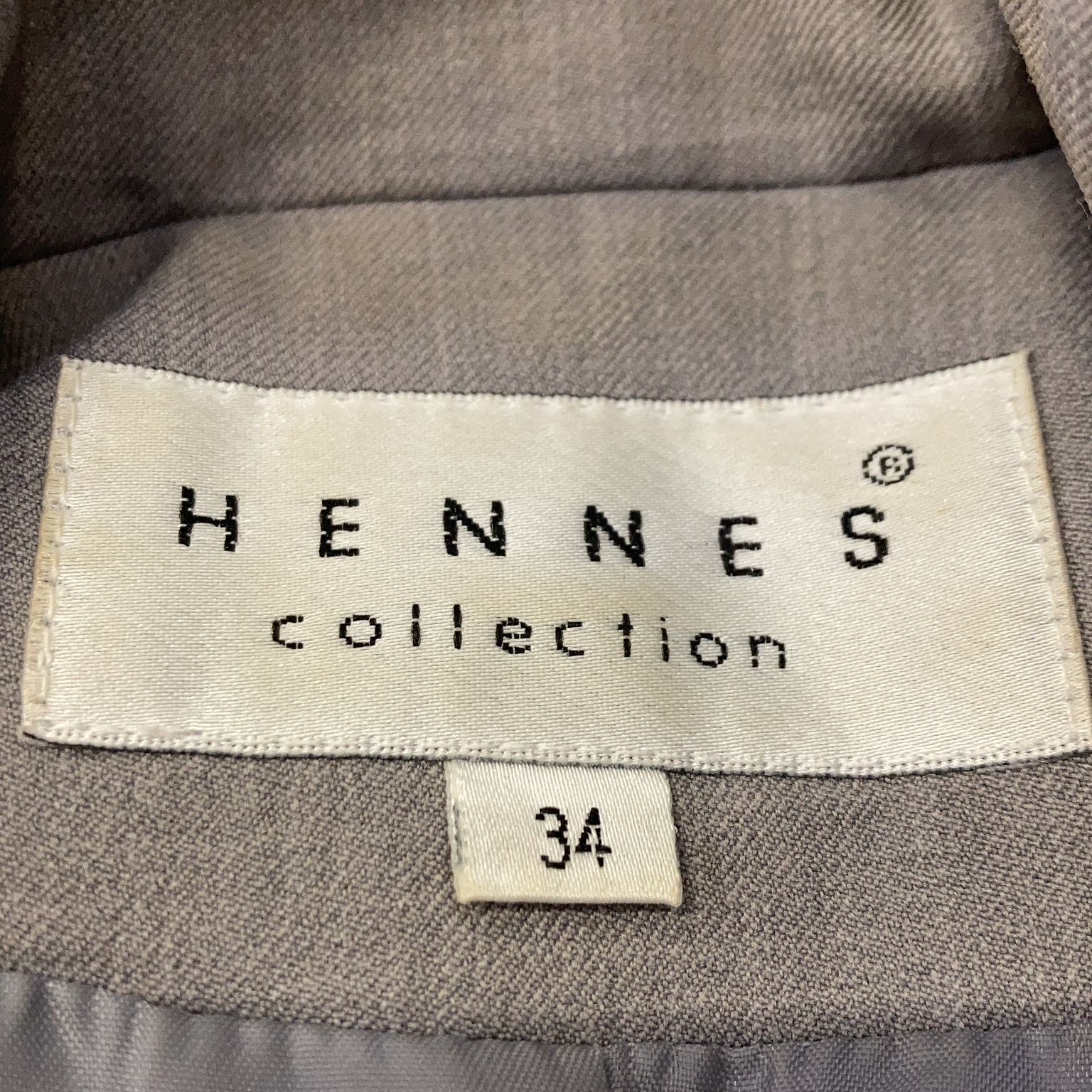 Hennes Collection