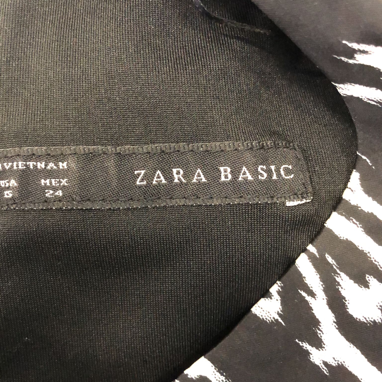 Zara Basic