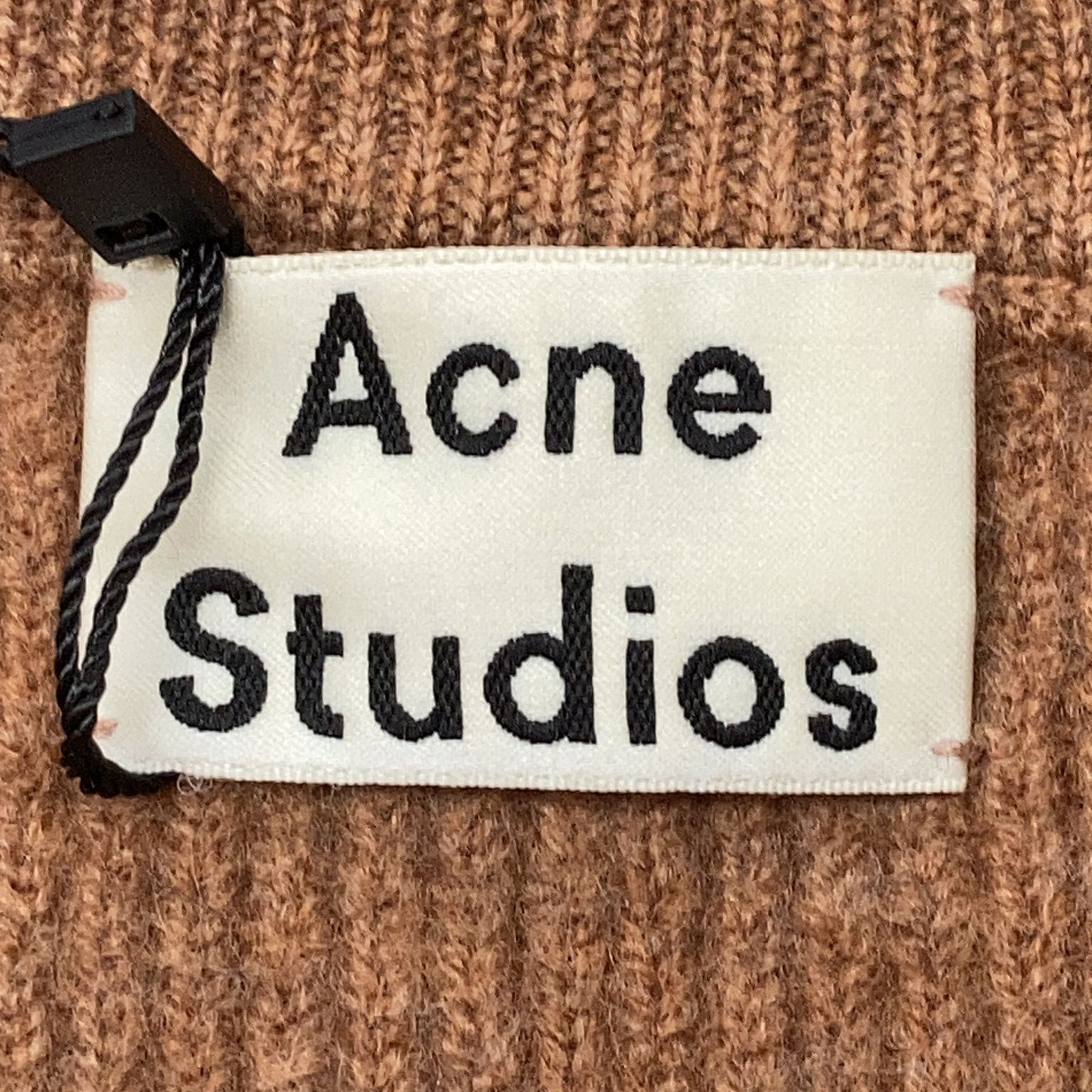 Acne Studios