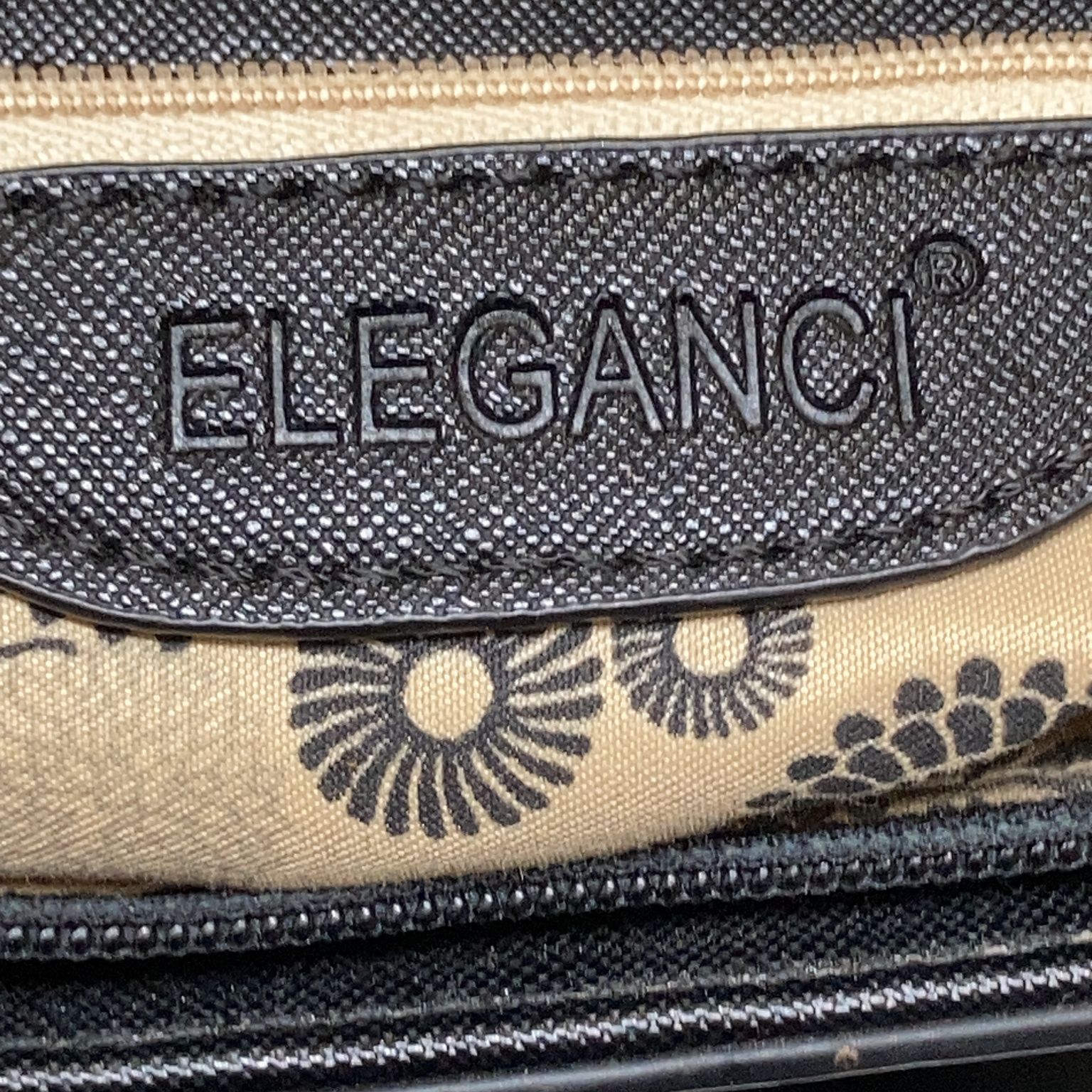 Eleganci