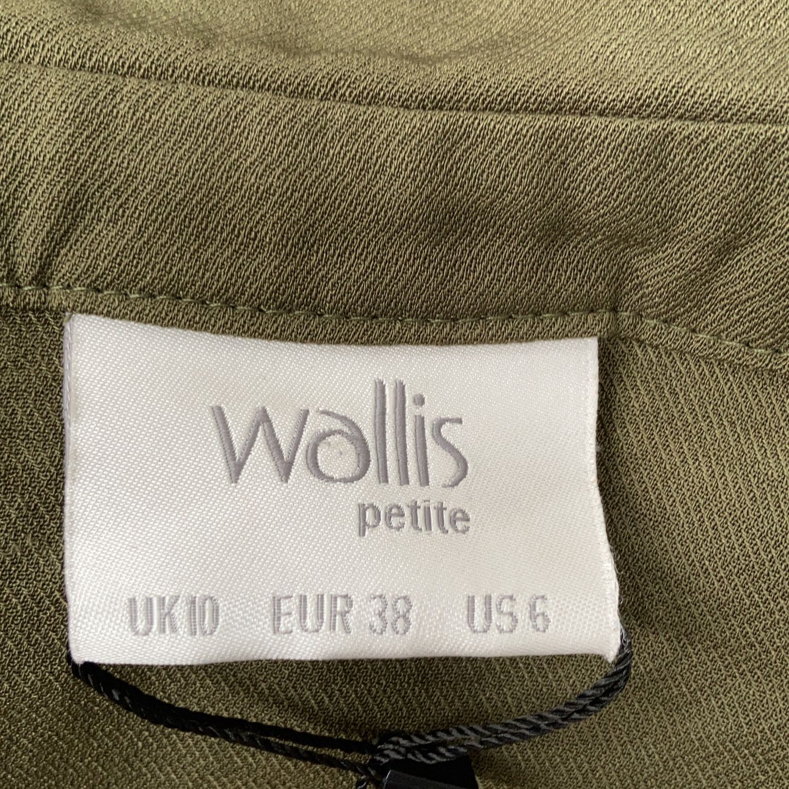 Wallis Petite