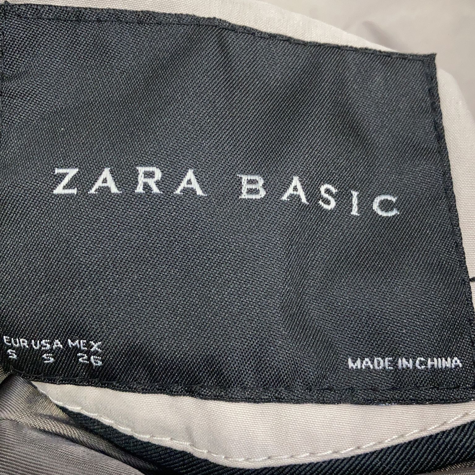 Zara Basic