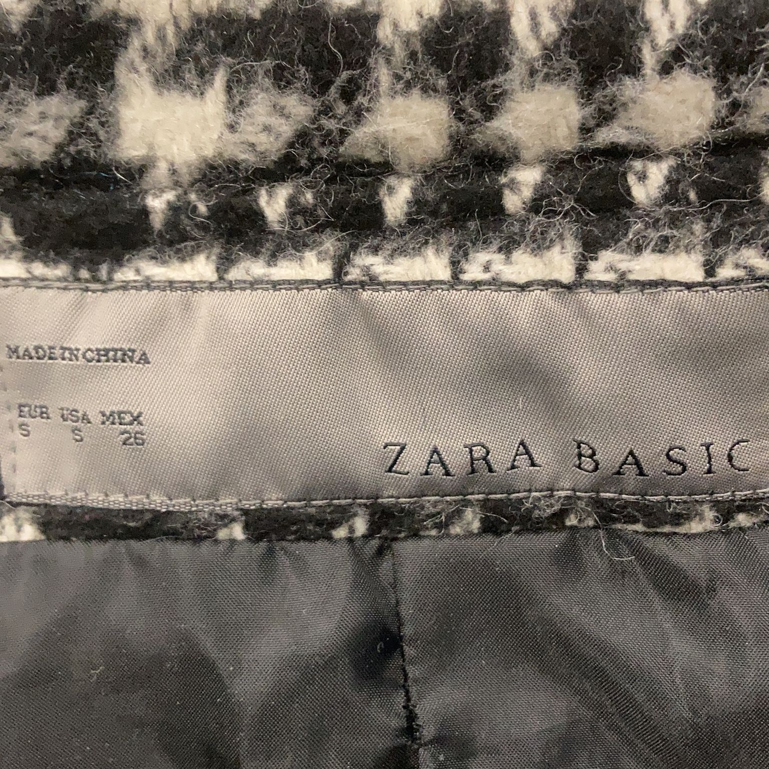 Zara Basic