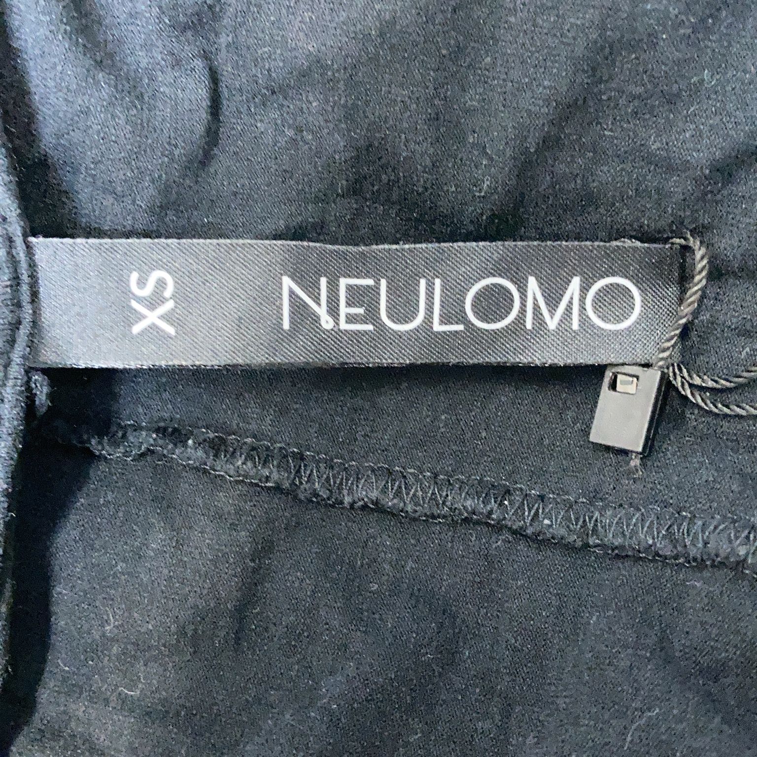 Neulomo