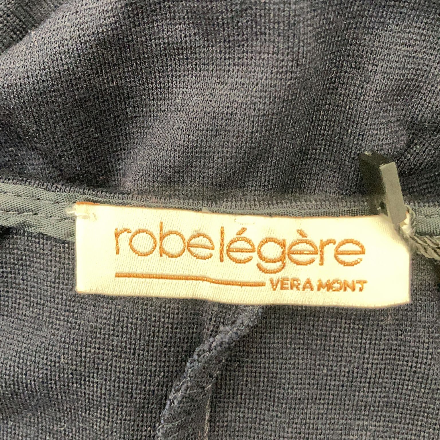 Robe Légère by Vera Mont