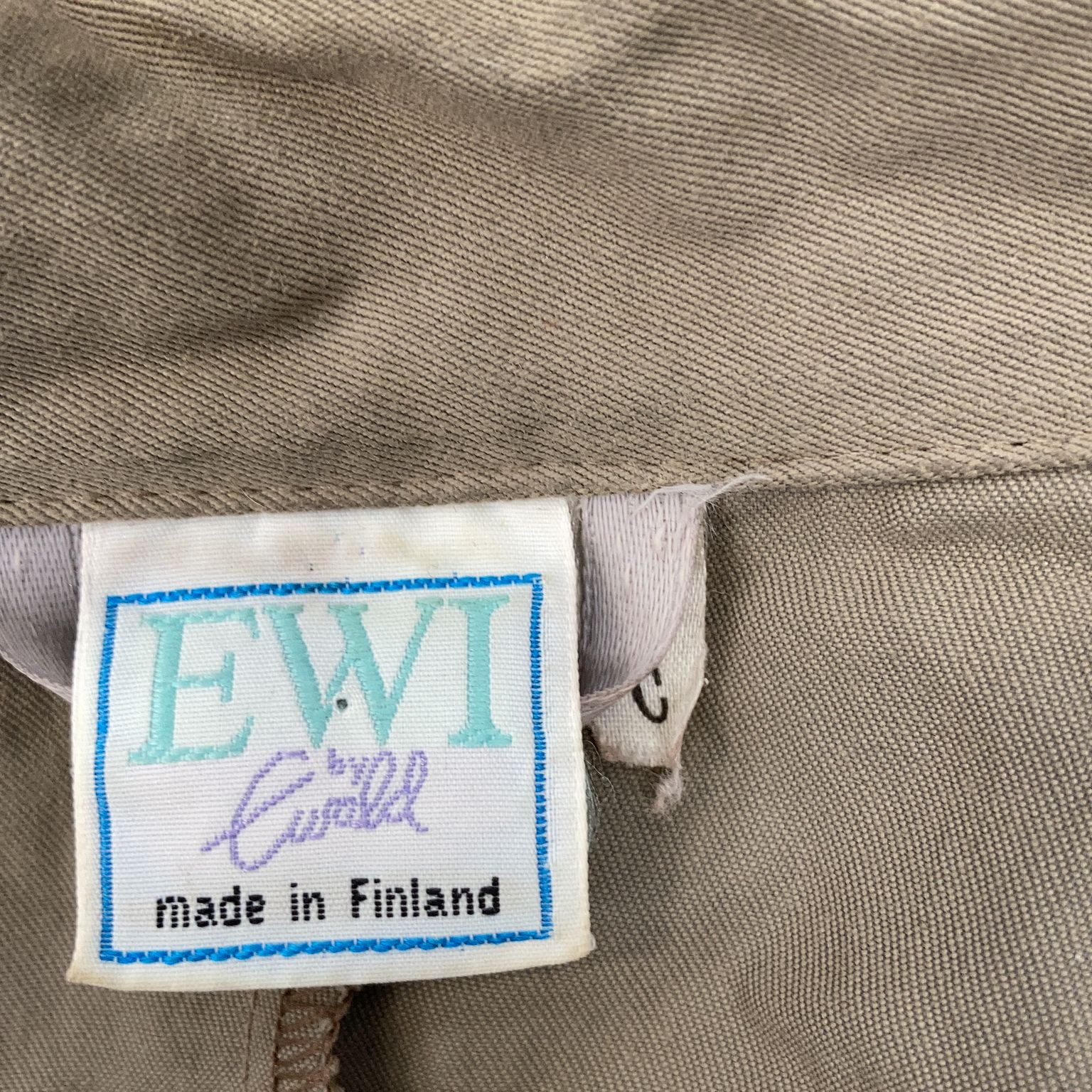 Ewi by Ewald