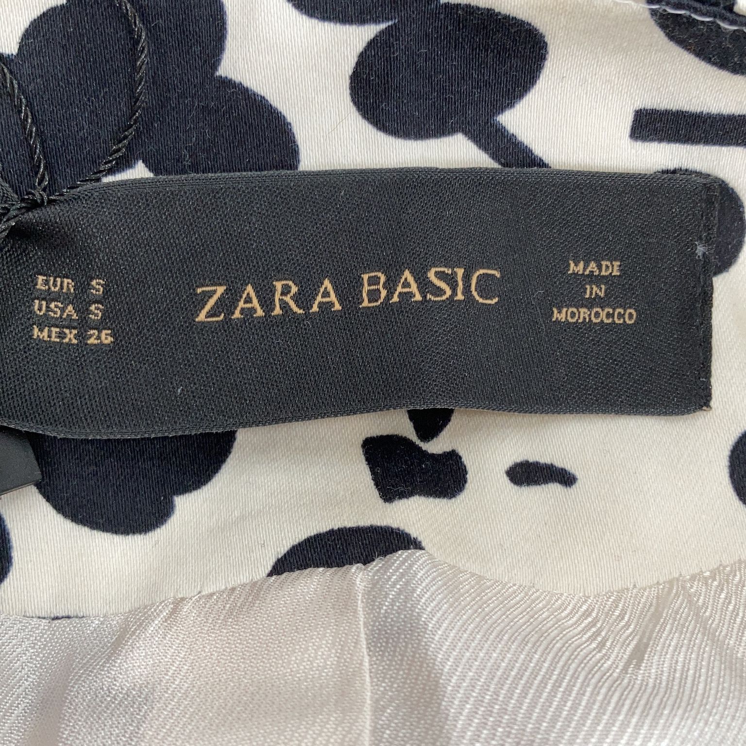 Zara Basic