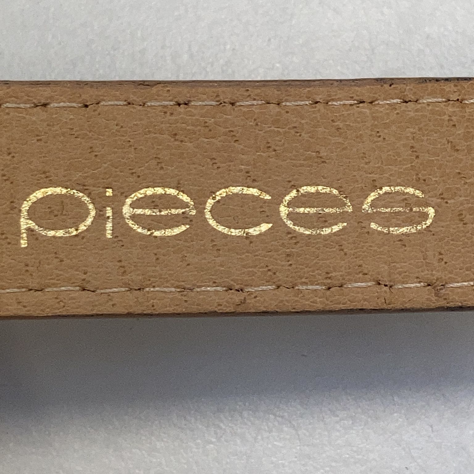 Pieces Accessories