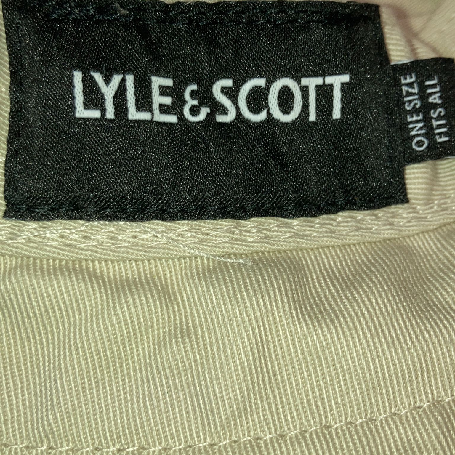 Lyle  Scott