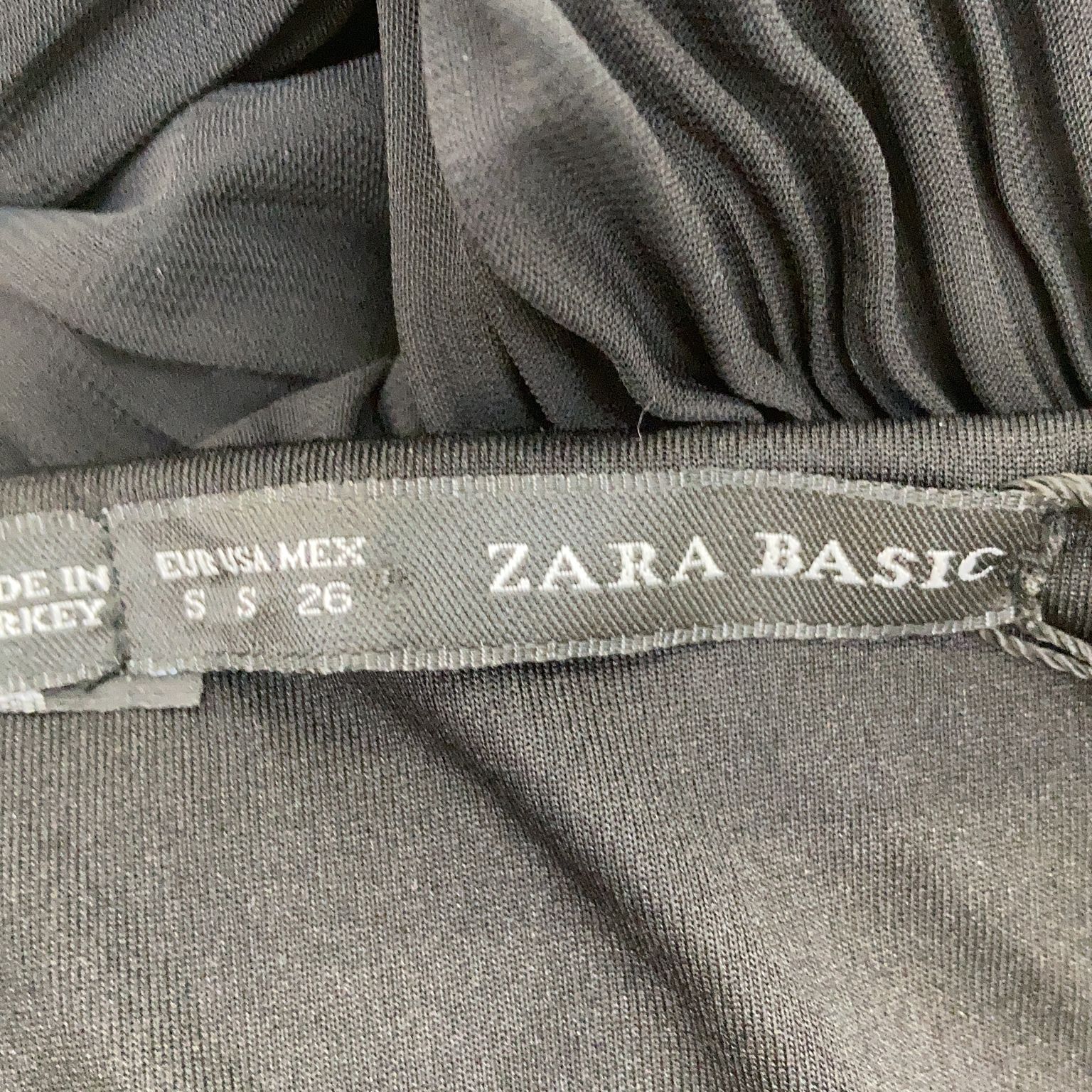 Zara Basic