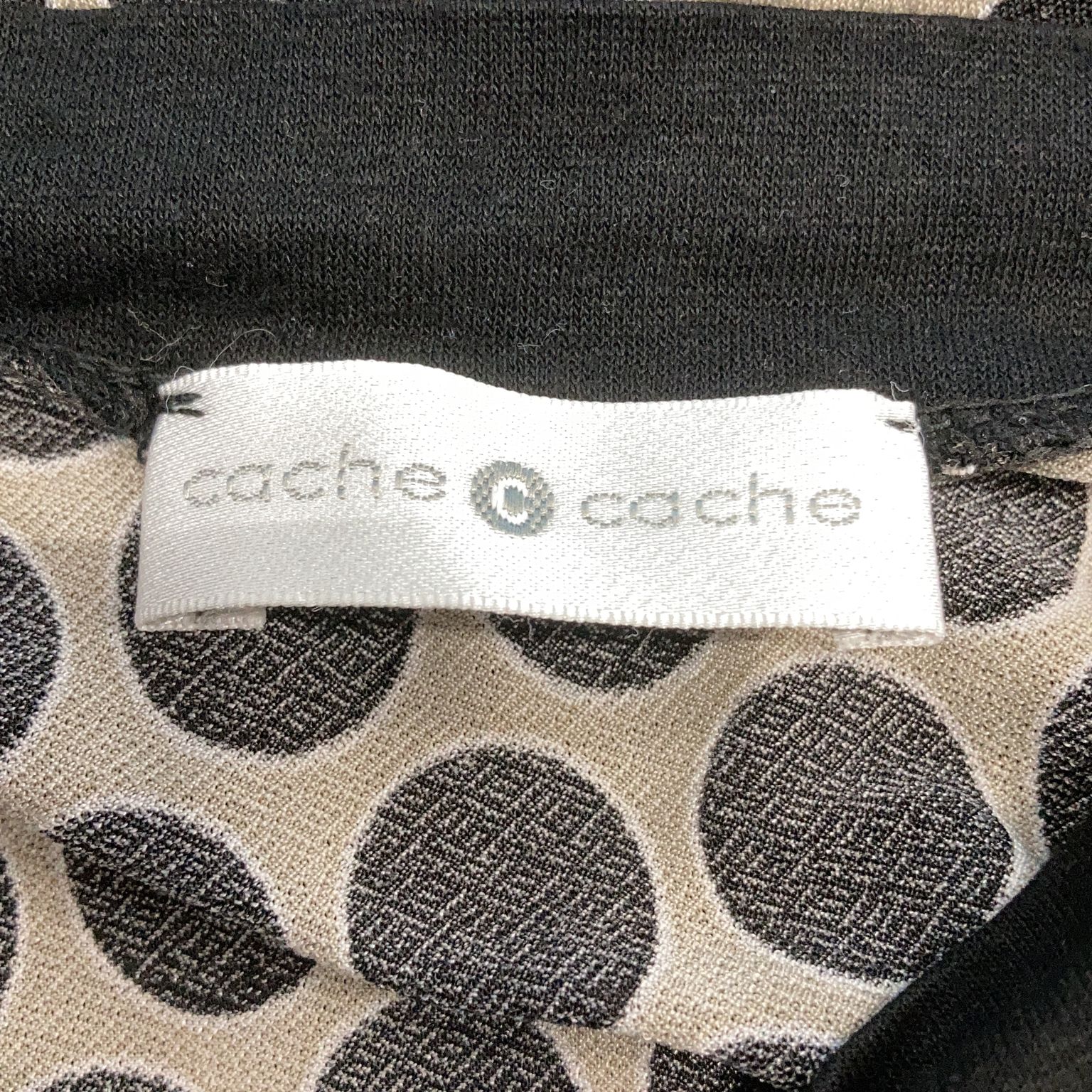 Cache Cache