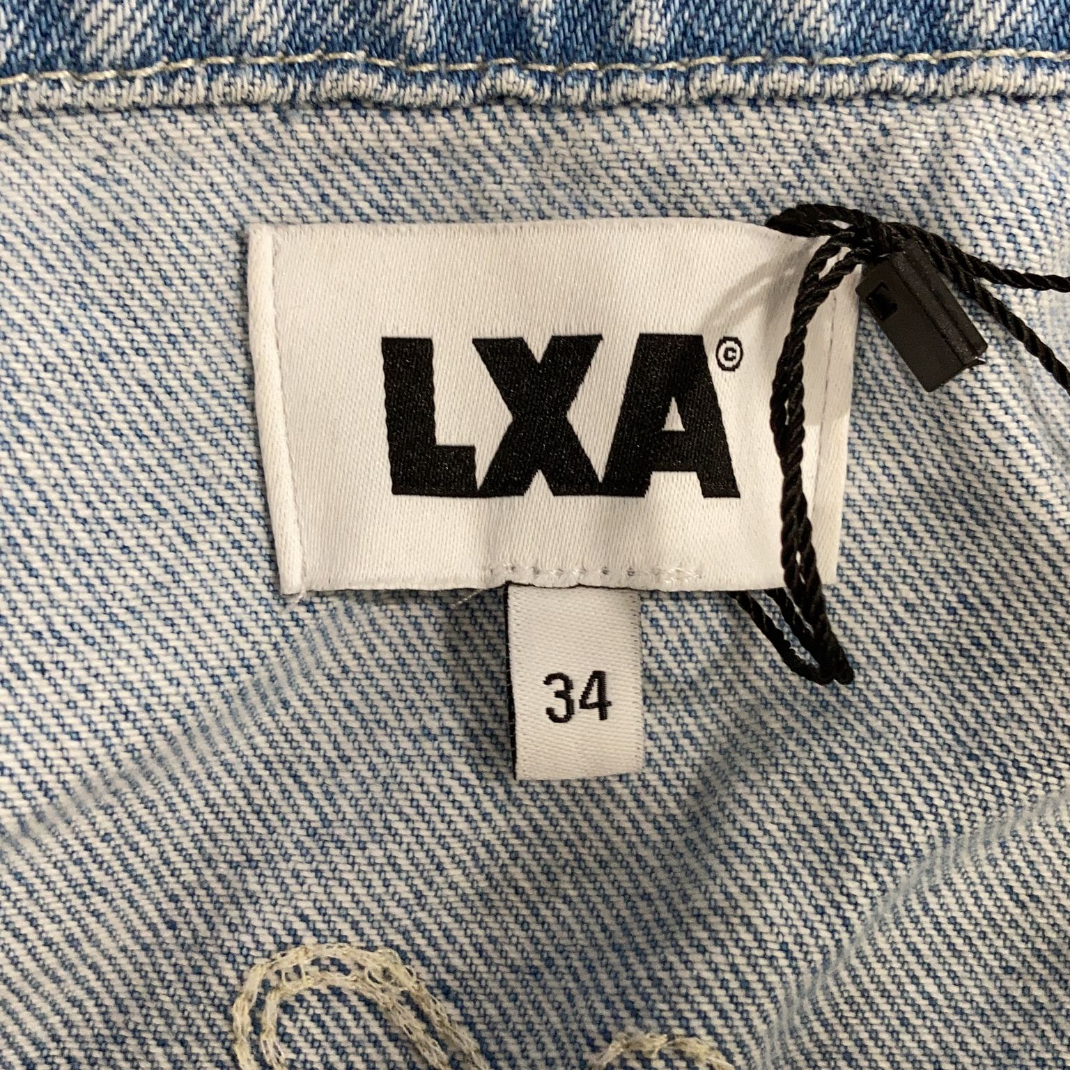 LXA