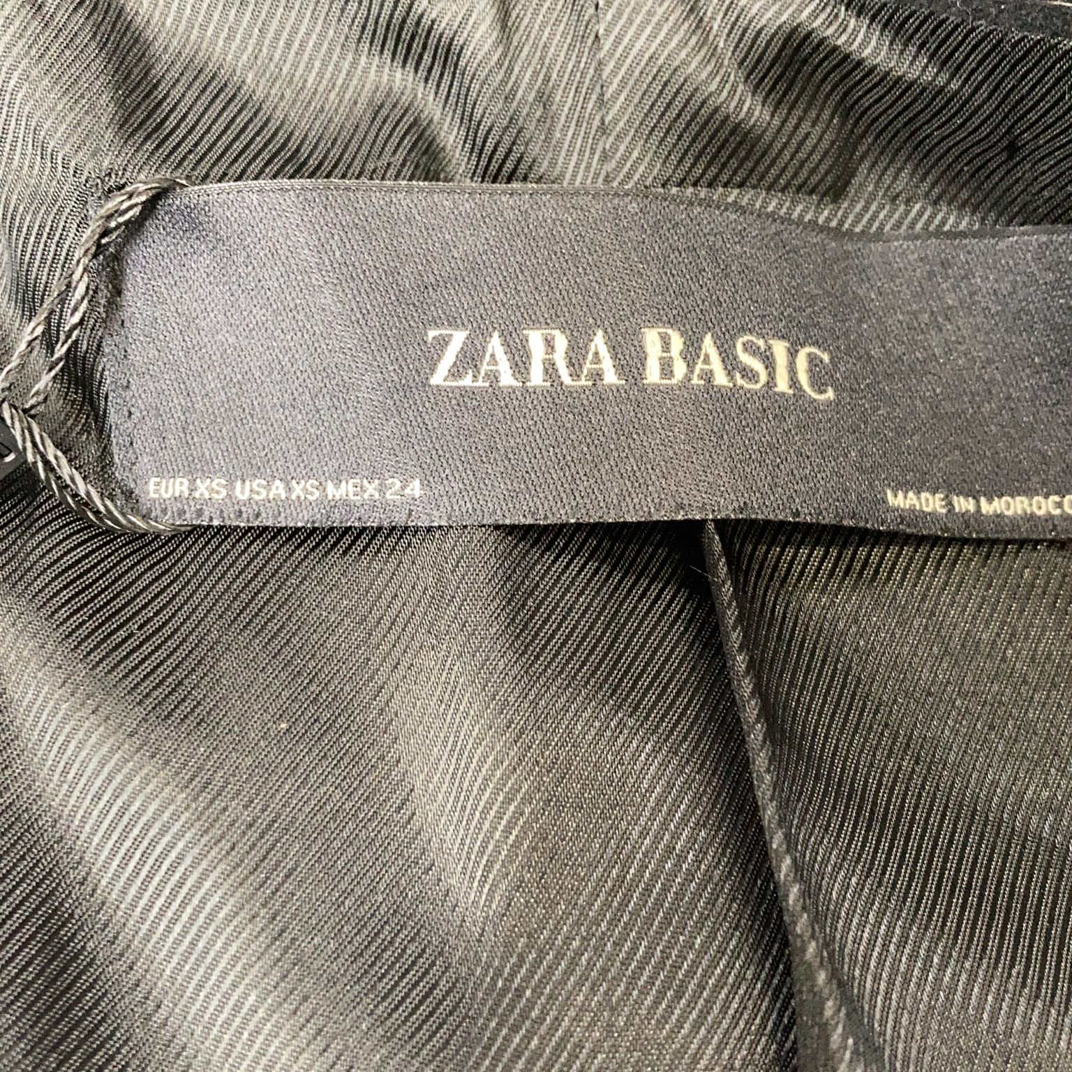 Zara Basic