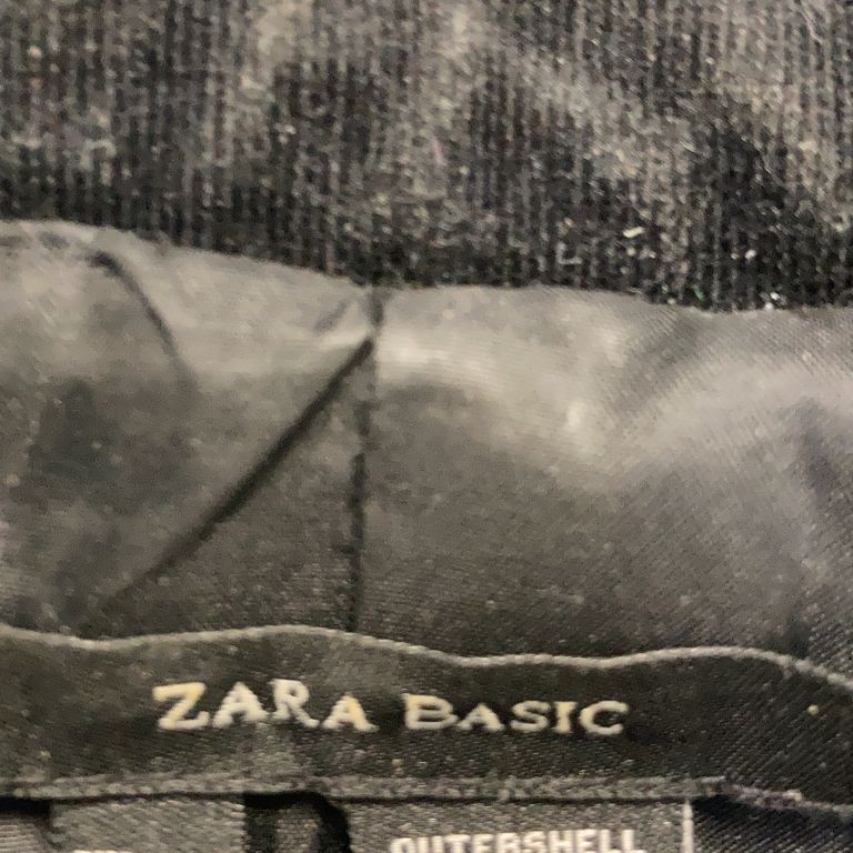 Zara Basic