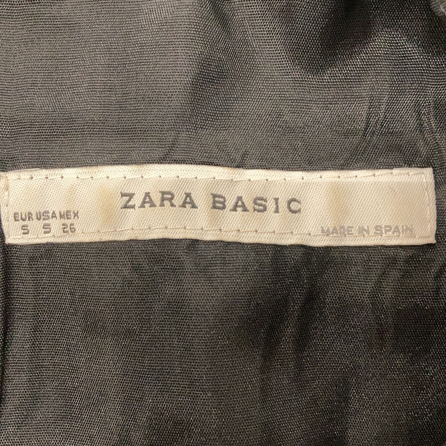 Zara Basic