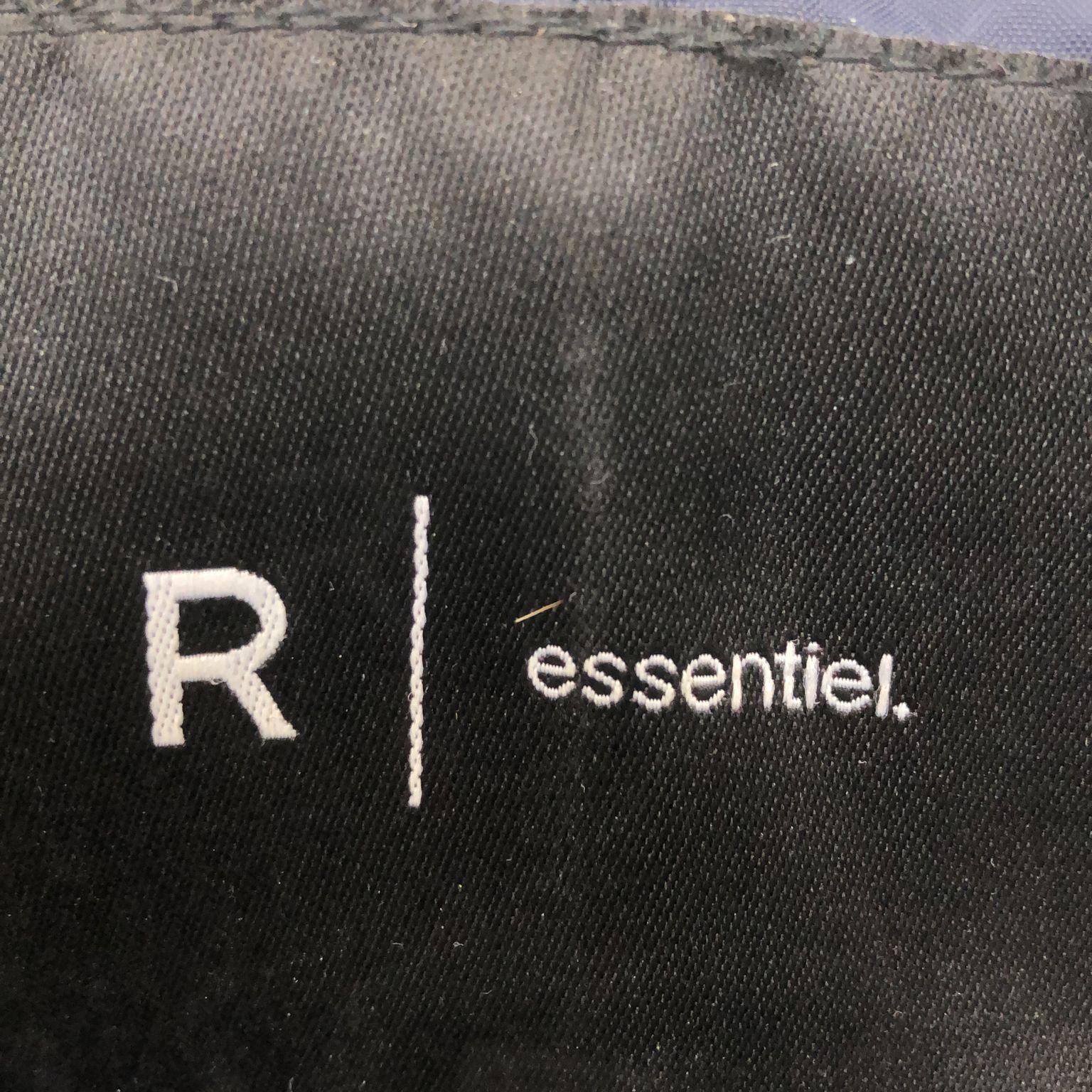 R Essentiel