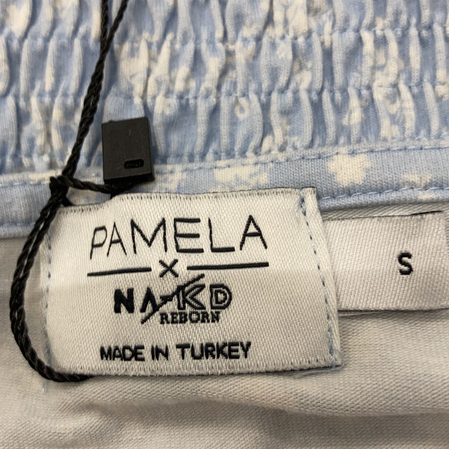 Pamela x NA-KD