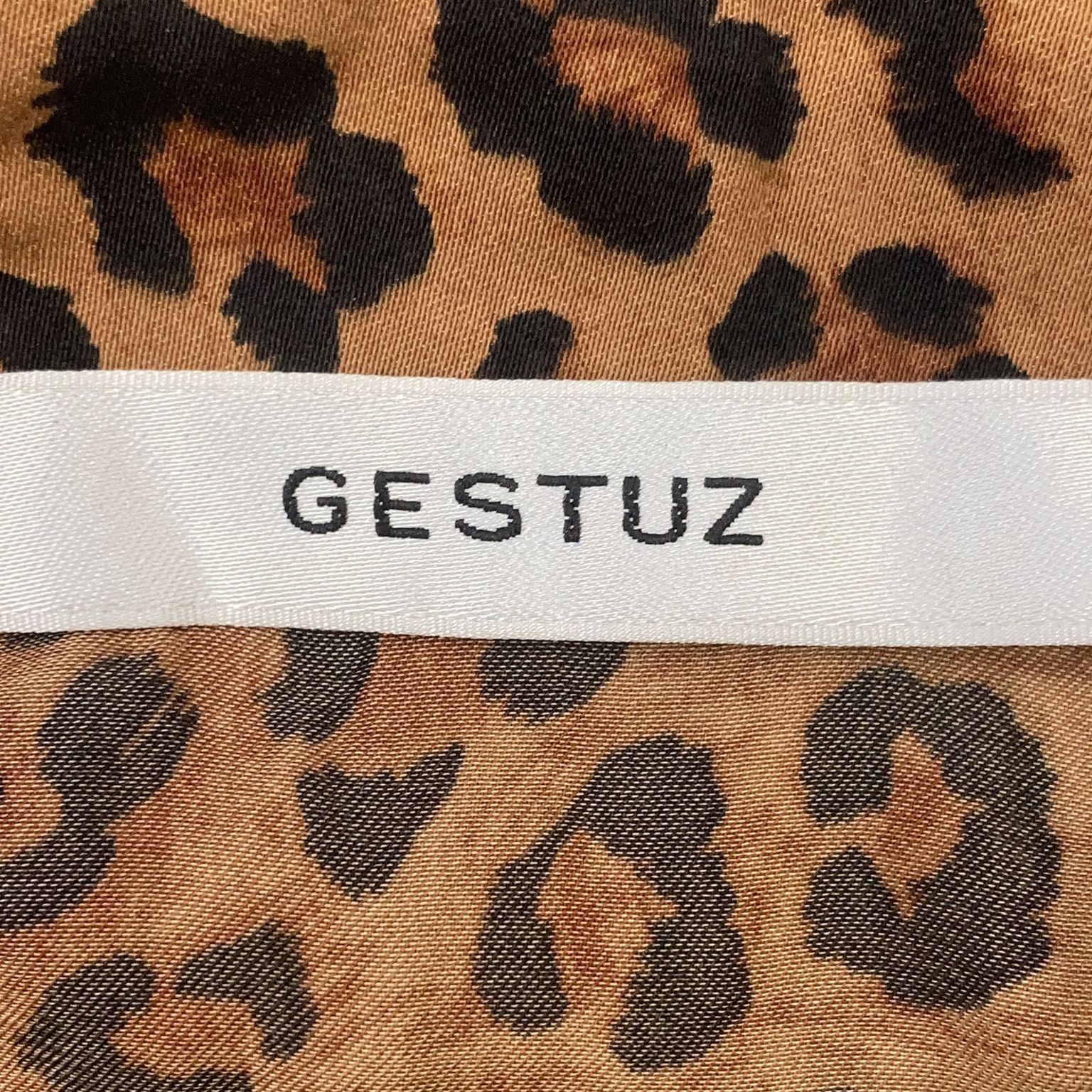 Gestuz