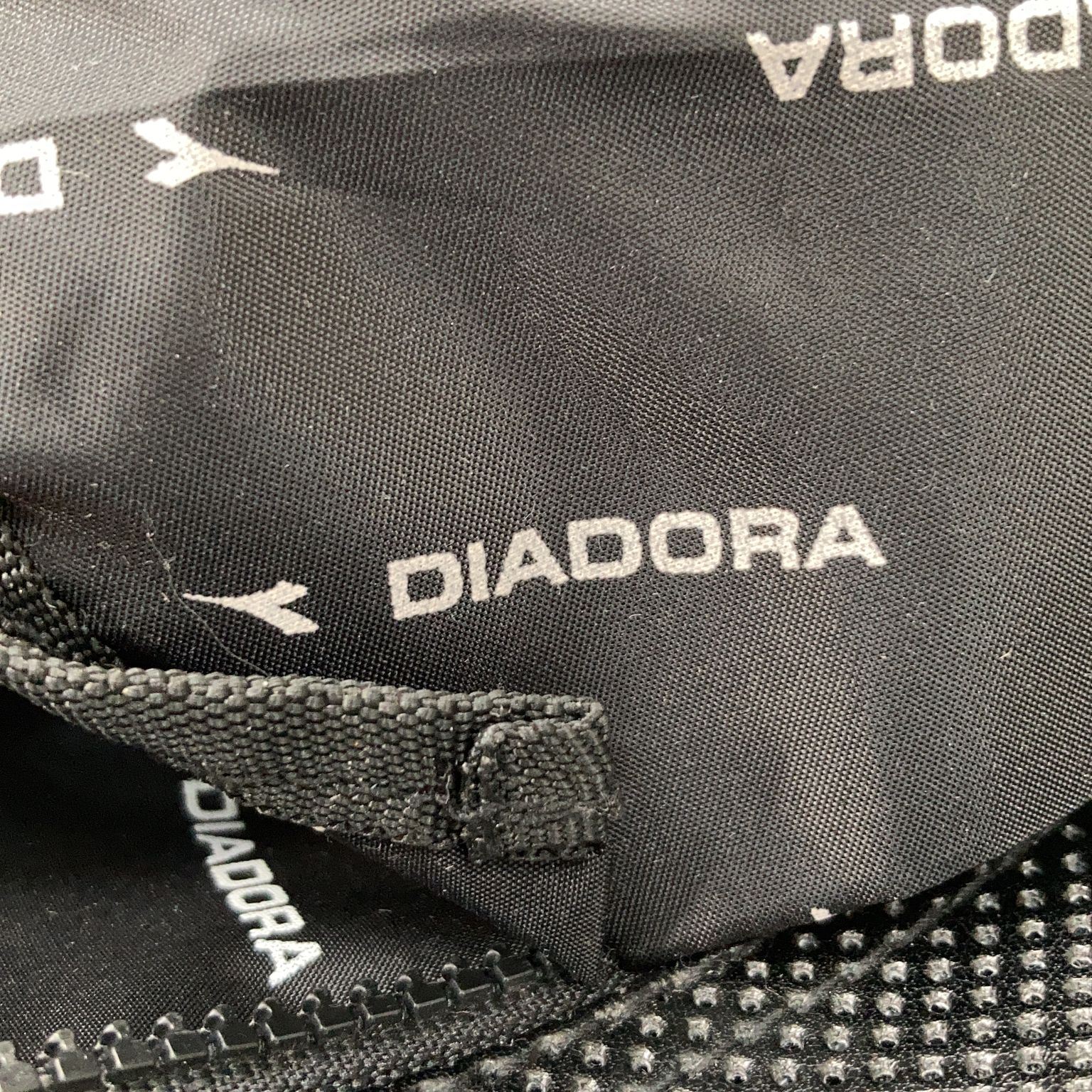 Diadora