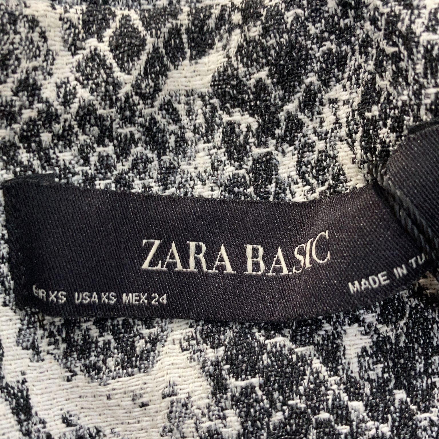 Zara Basic