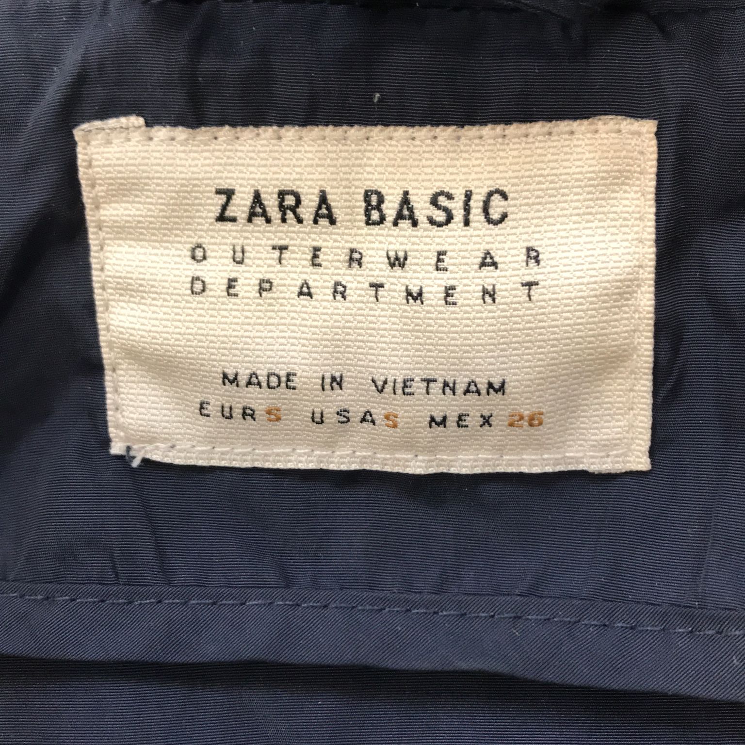 Zara Basic