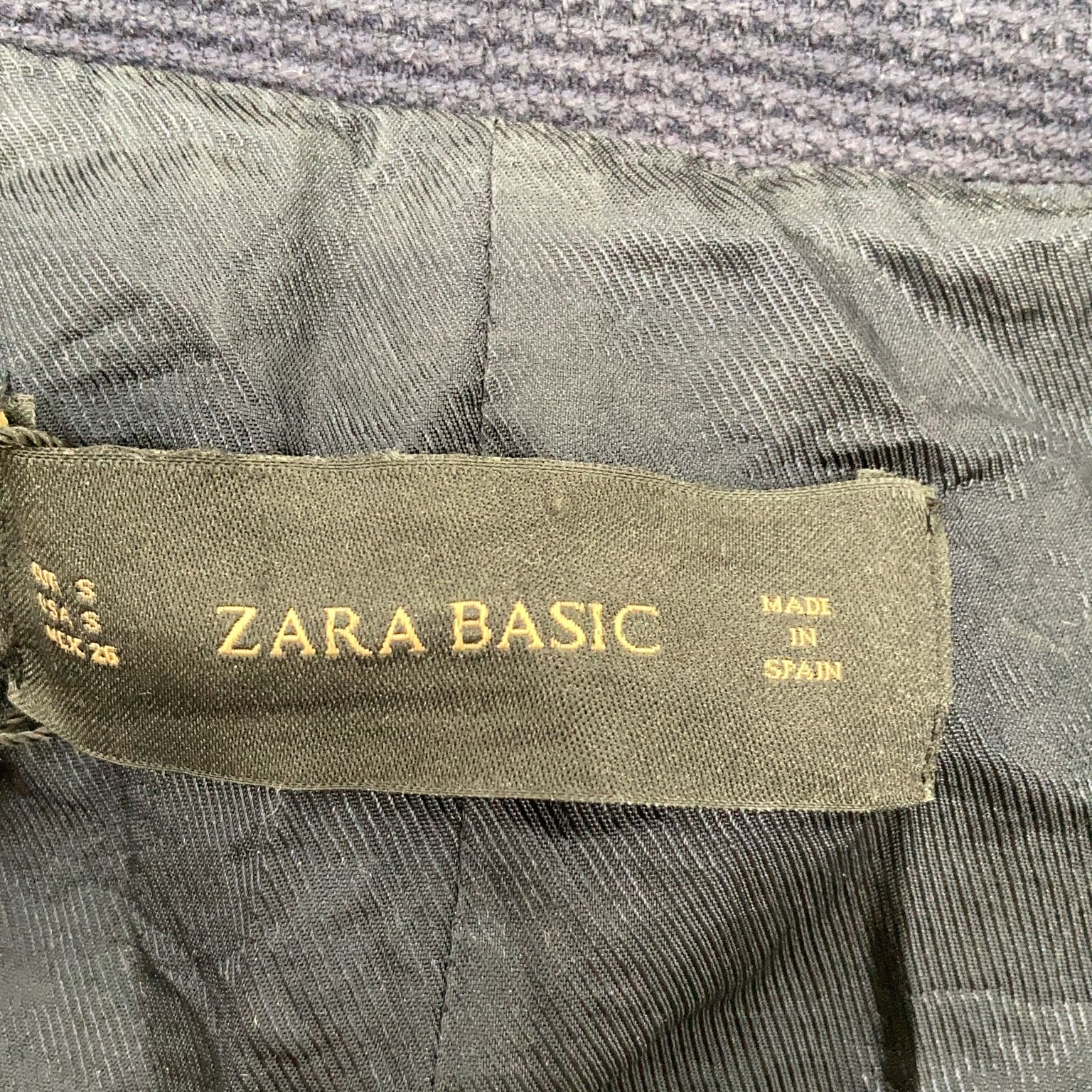 Zara Basic