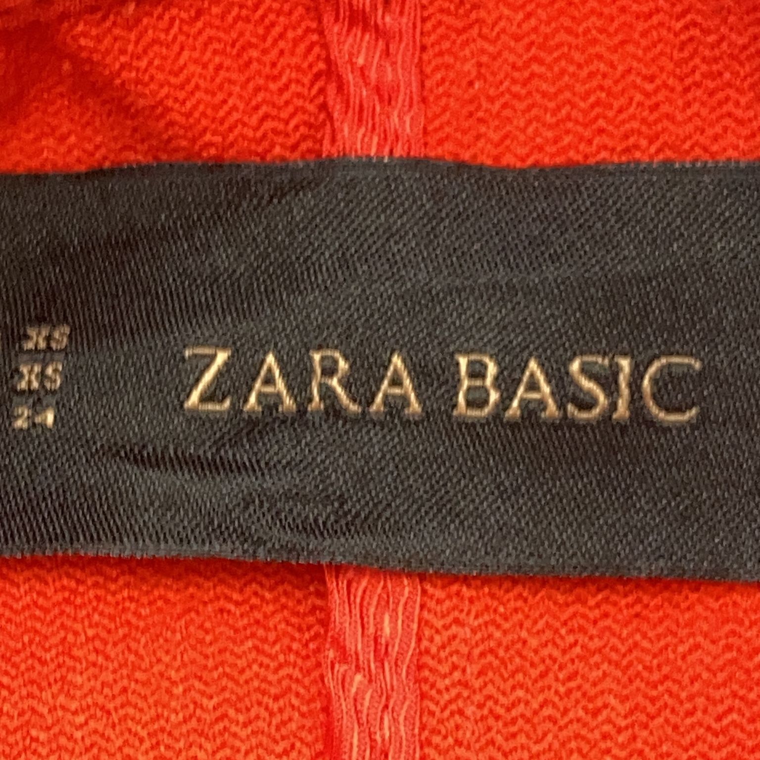 Zara Basic