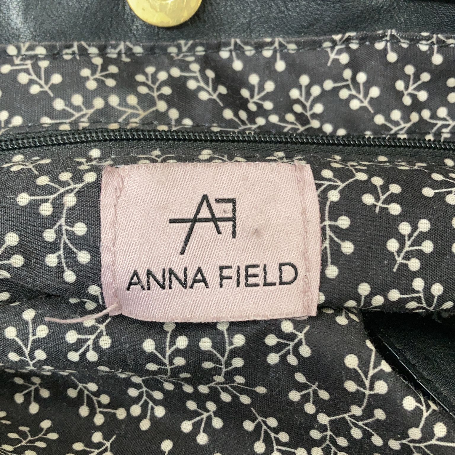 Anna Field