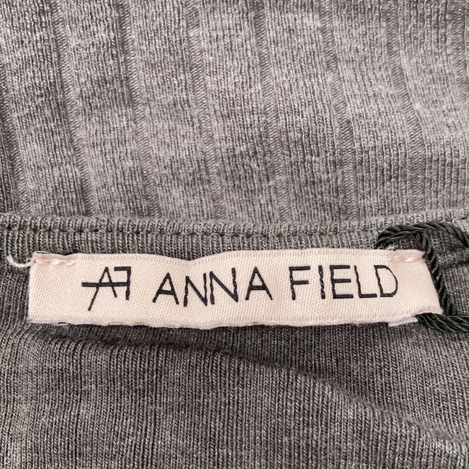 Anna Field