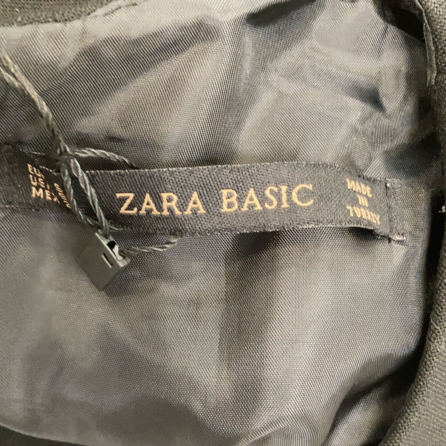 Zara Basic