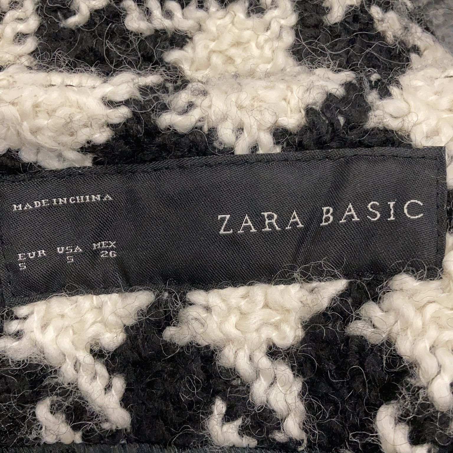 Zara Basic