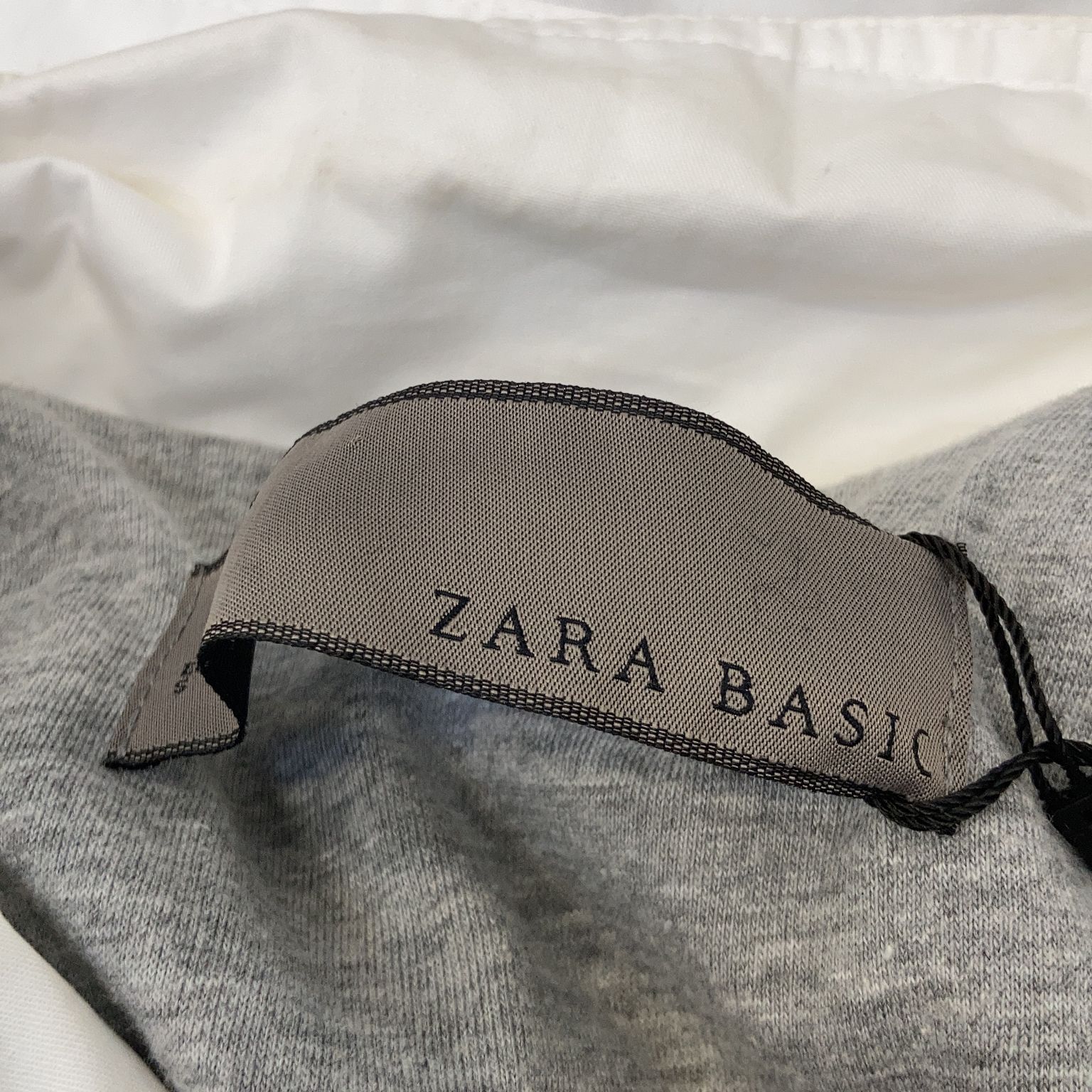 Zara Basic