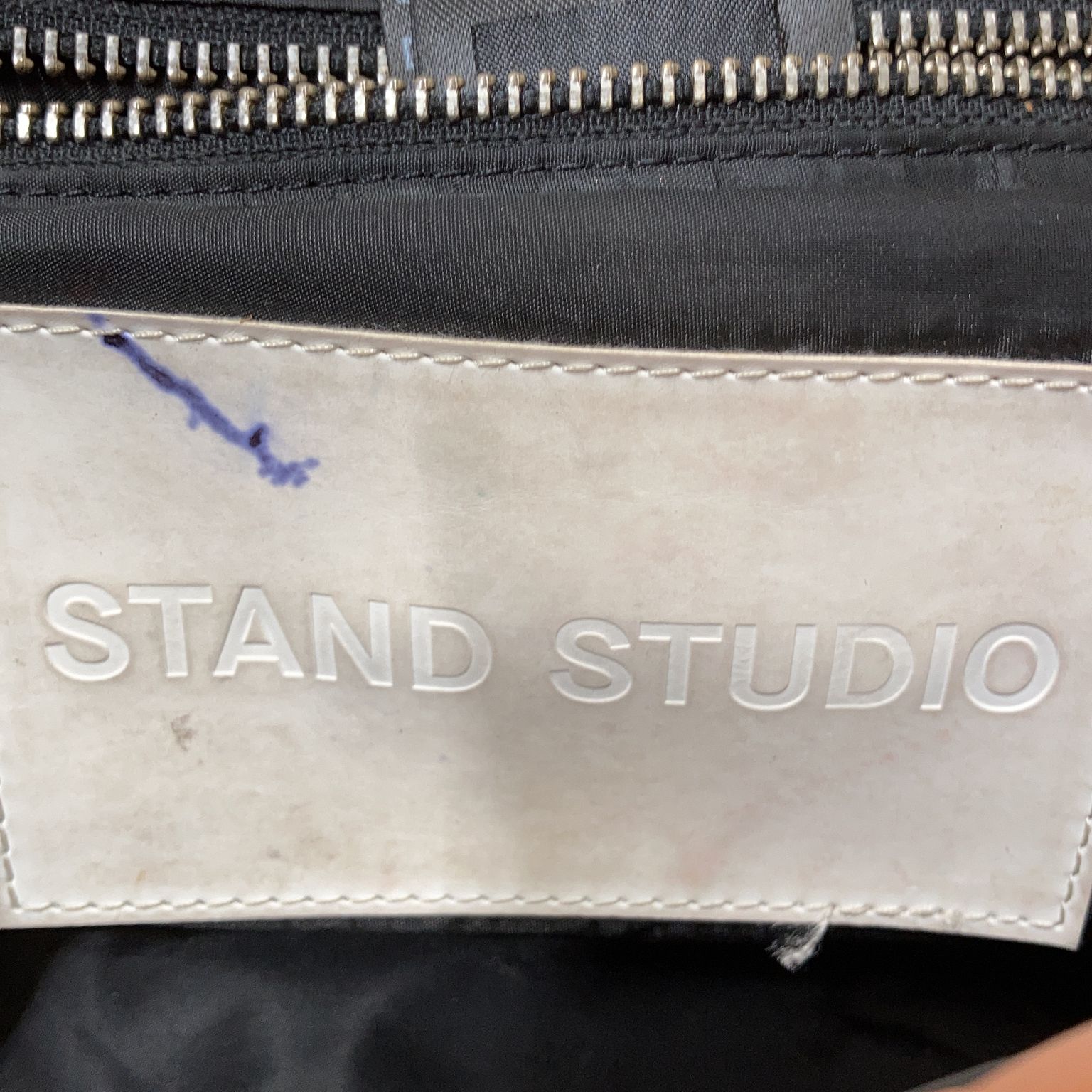 Stand Studio