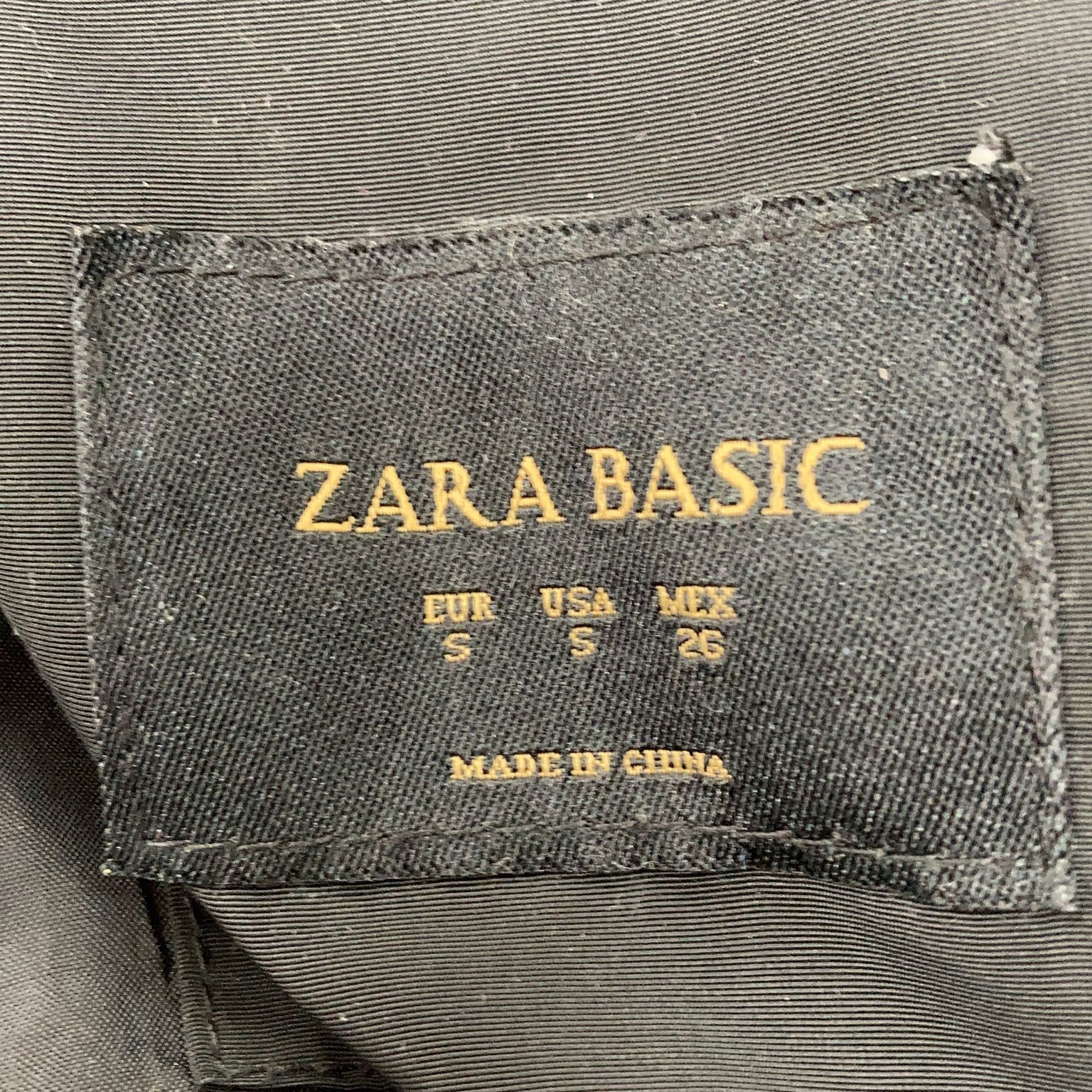 Zara Basic