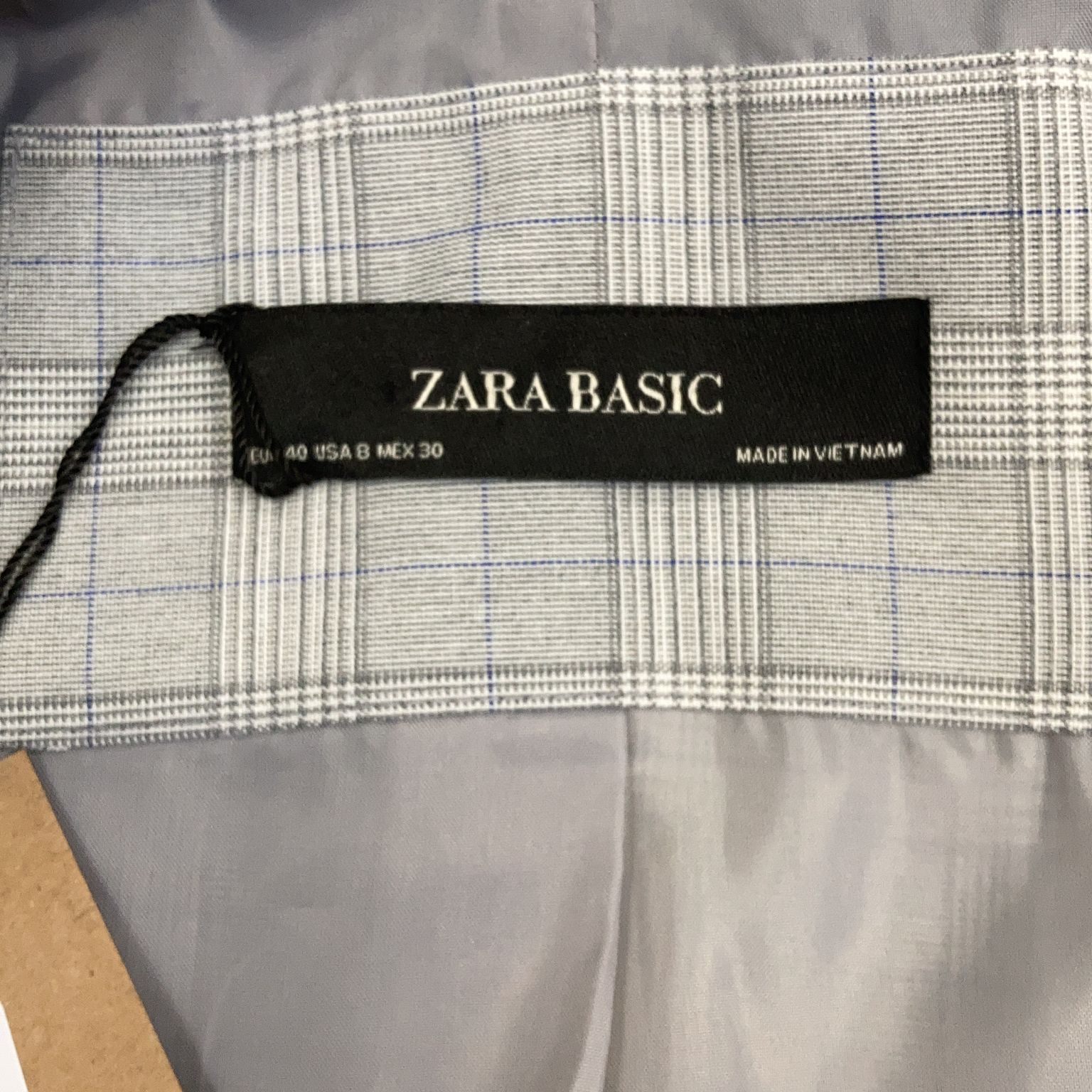 Zara Basic