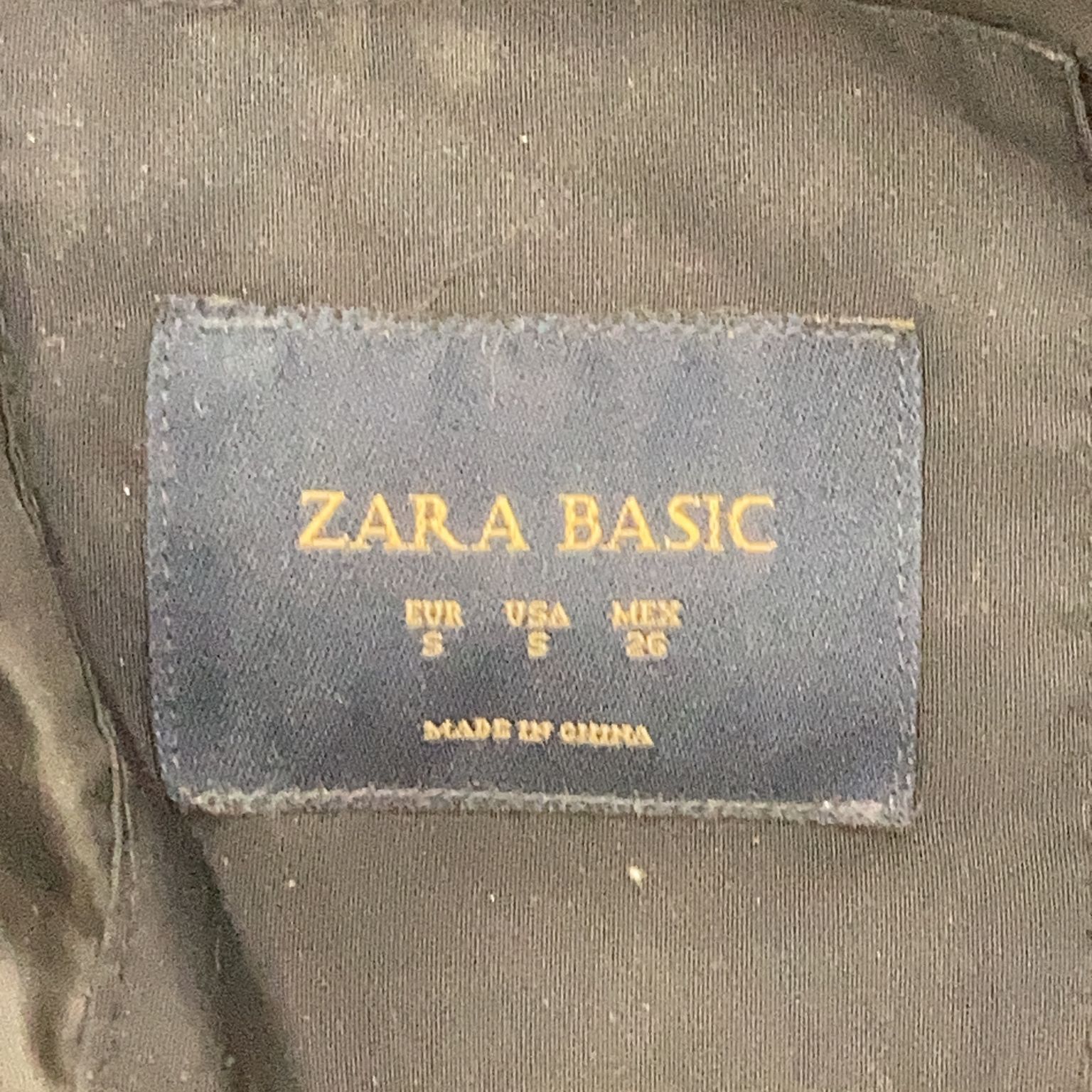 Zara Basic