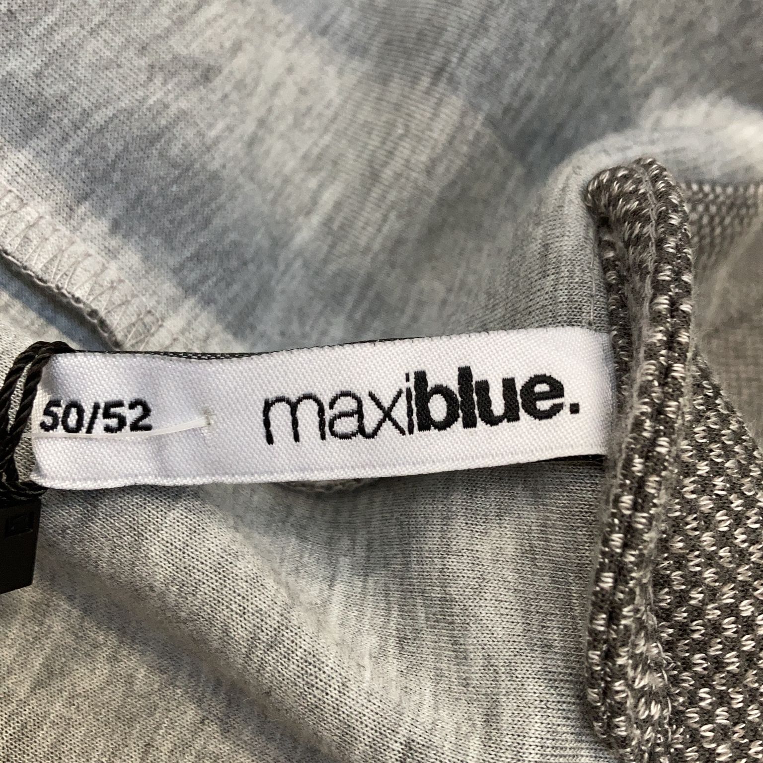 Maxi Blue