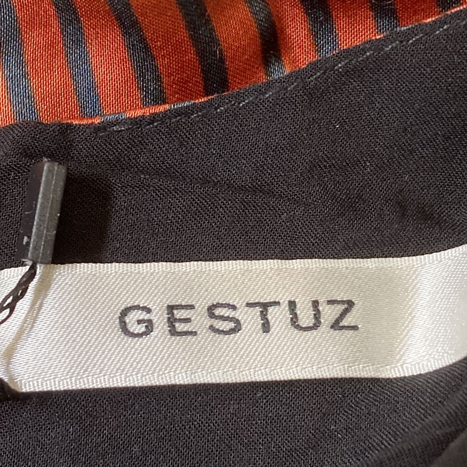 Gestuz