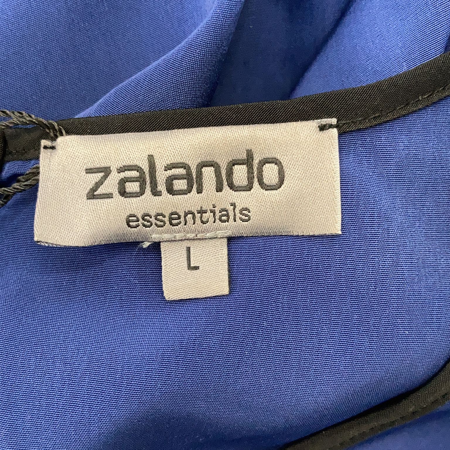 Zalando Essentials