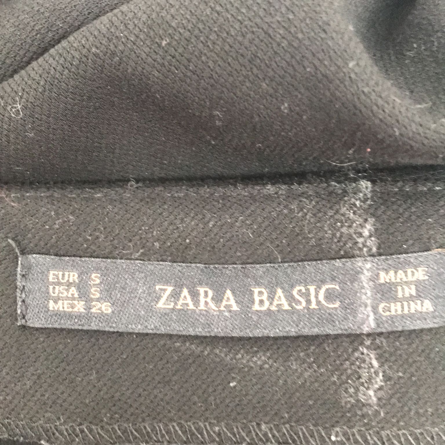 Zara Basic