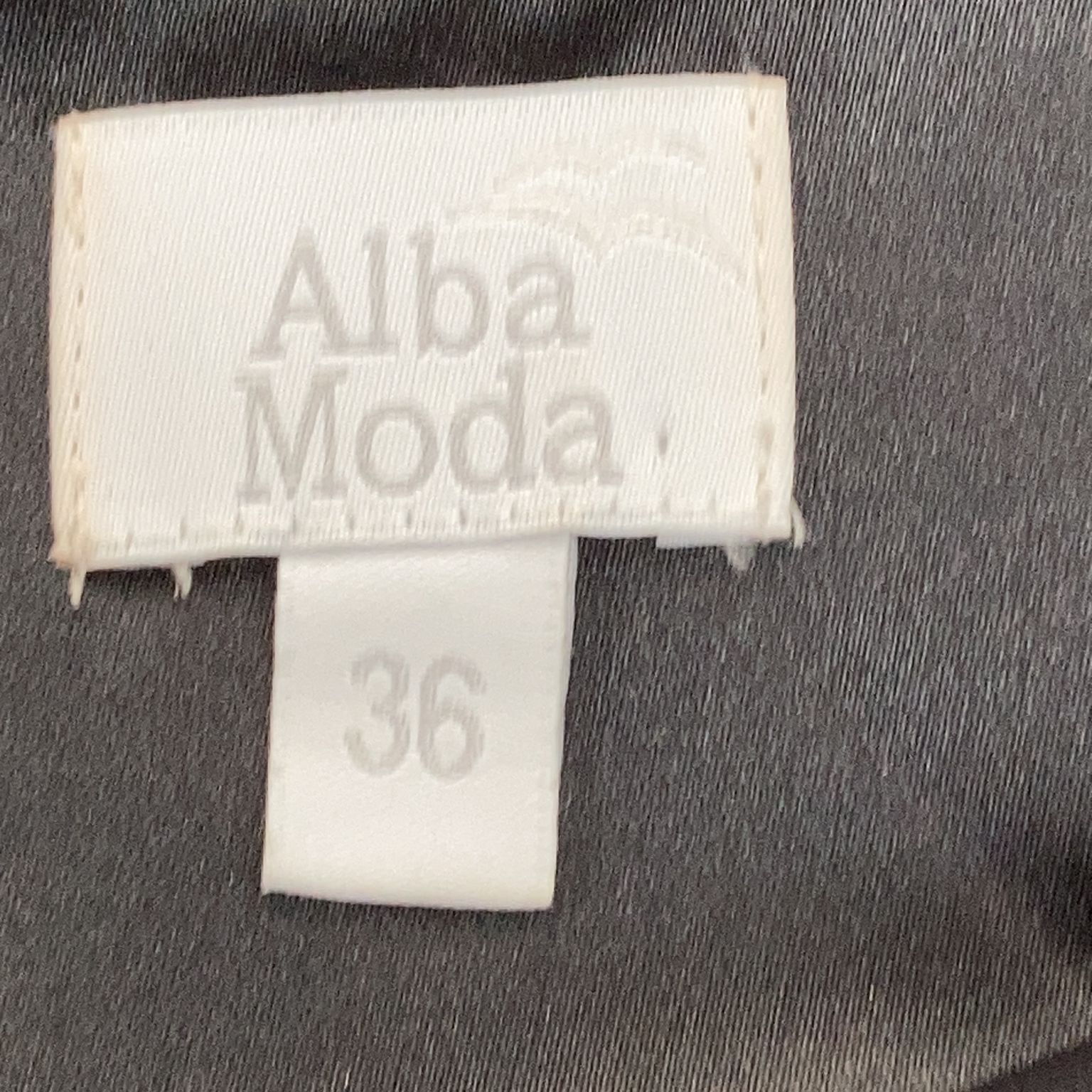 Alba Moda