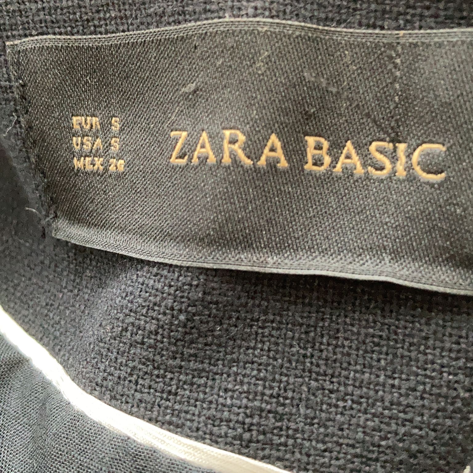 Zara Basic