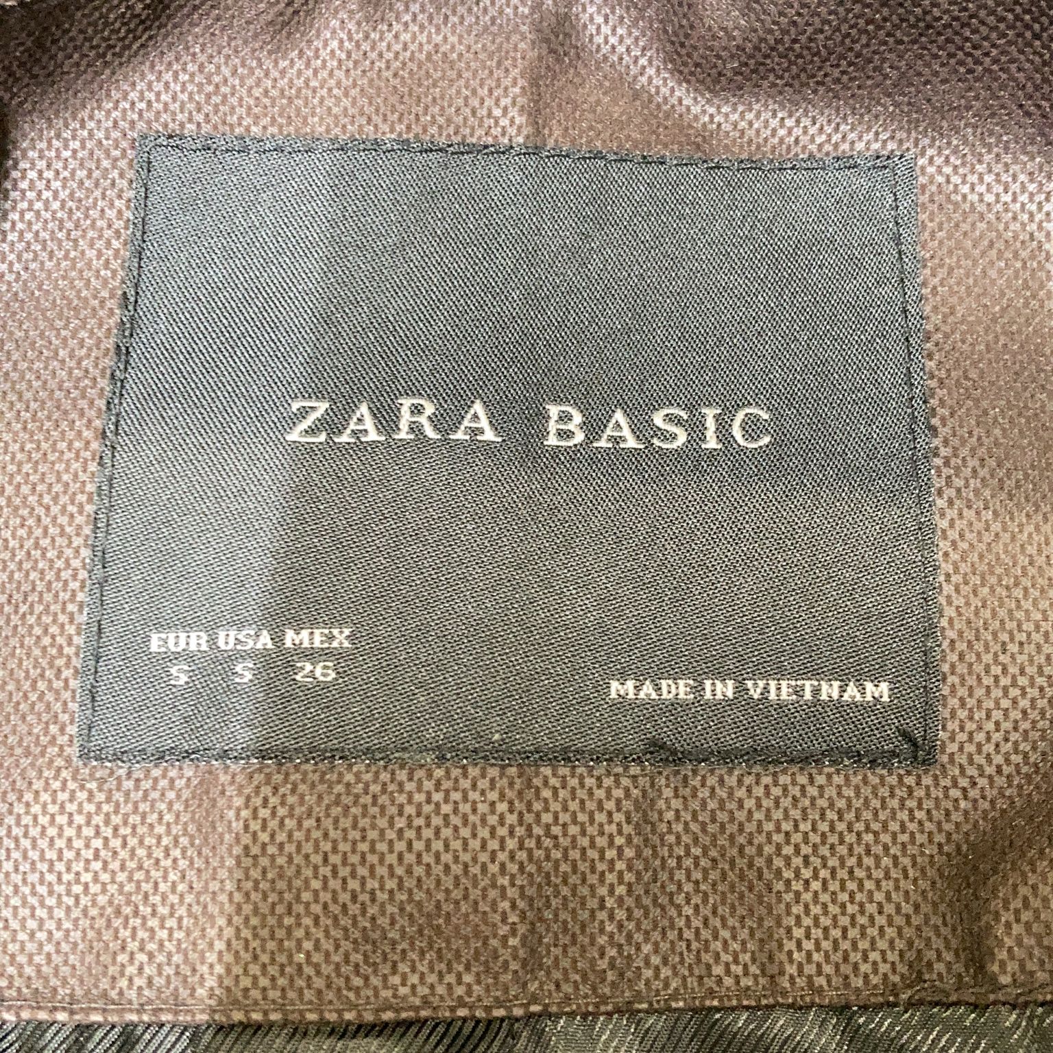 Zara Basic