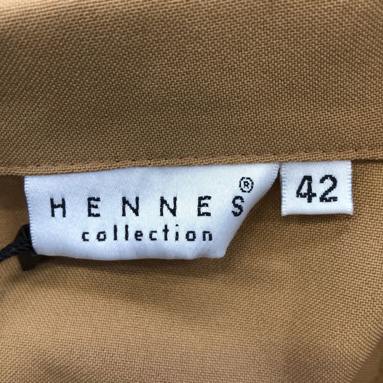 Hennes Collection